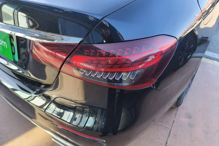 Used Mercedes-Benz E-Class New Energy 2023 E 350 e L Plug-in Hybrid Sedan Right Rear Taillight