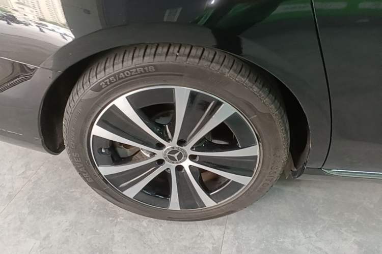 Used Mercedes-Benz E-Class New Energy 2023 E 350 e L Plug-in Hybrid Sedan Right Rear Wheel Hub