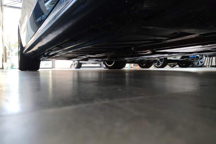 Used Mercedes-Benz E-Class New Energy 2023 E 350 e L Plug-in Hybrid Sports Sedan Right Side Sill