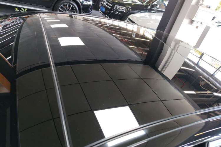 Used Mercedes-Benz E-Class New Energy 2023 E 350 e L Plug-in Hybrid Sports Sedan Roof