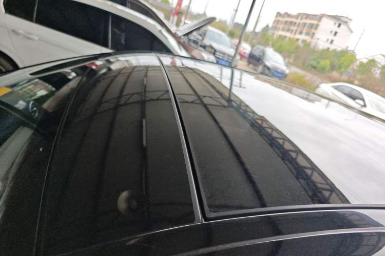 Used Mercedes-Benz E-Class New Energy 2023 E 350 e L Plug-in Hybrid Sedan Roof