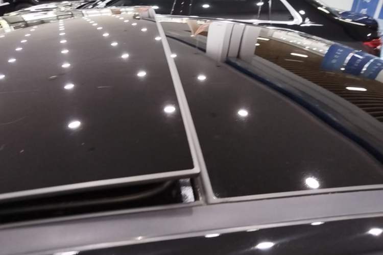 Used Mercedes-Benz E-Class New Energy 2023 E 350 e L Plug-in Hybrid Sedan Roof