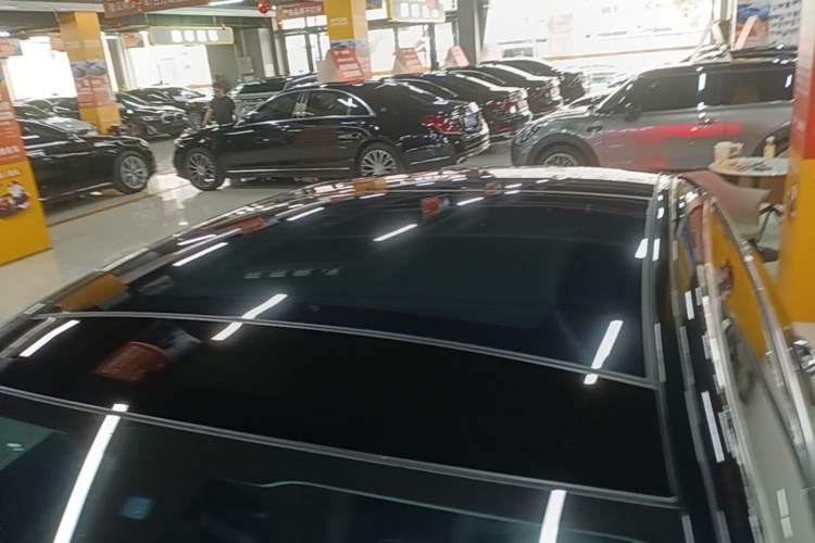 Used Mercedes-Benz E-Class New Energy 2023 E 350 e L Plug-in Hybrid Sedan Roof