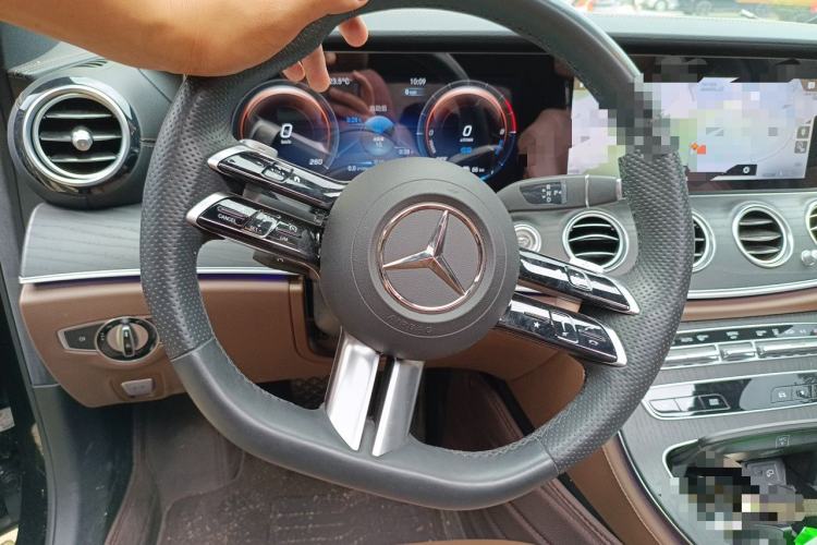 Used Mercedes-Benz E-Class New Energy 2023 E 350 e L Plug-in Hybrid Sports Sedan Steering Wheel