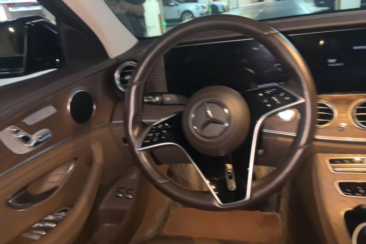 Used Mercedes-Benz E-Class New Energy 2023 E 350 e L Plug-in Hybrid Sedan Steering Wheel