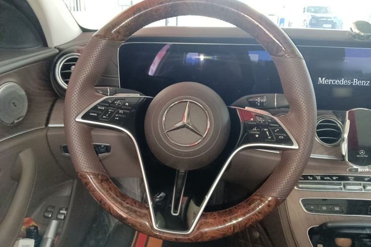 Used Mercedes-Benz E-Class New Energy 2023 E 350 e L Plug-in Hybrid Sedan Steering Wheel