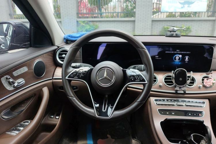 Used Mercedes-Benz E-Class New Energy 2023 E 350 e L Plug-in Hybrid Sedan Steering Wheel