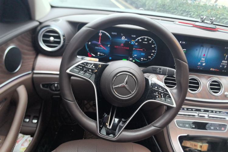 Used Mercedes-Benz E-Class New Energy 2023 E 350 e L Plug-in Hybrid Sedan Steering Wheel