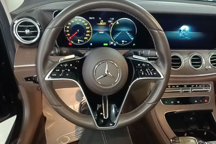 Used Mercedes-Benz E-Class New Energy 2023 E 350 e L Plug-in Hybrid Sedan Steering Wheel