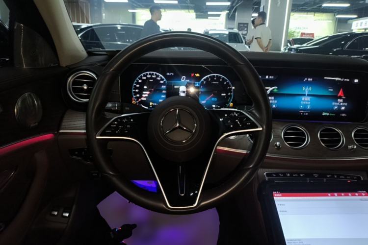 Used Mercedes-Benz E-Class New Energy 2023 E 350 e L Plug-in Hybrid Sedan Steering Wheel