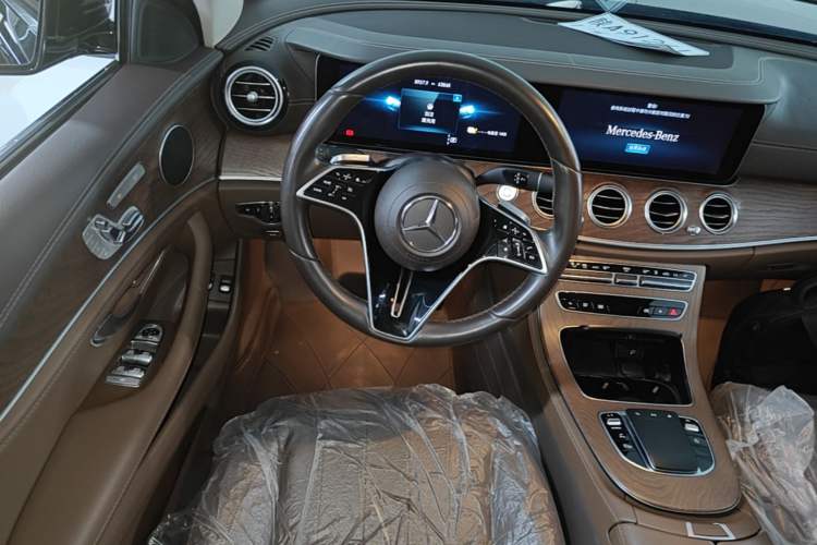 Used Mercedes-Benz E-Class New Energy 2023 E 350 e L Plug-in Hybrid Sedan Steering Wheel