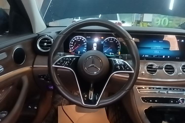 Used Mercedes-Benz E-Class New Energy 2023 E 350 e L Plug-in Hybrid Sedan Steering Wheel