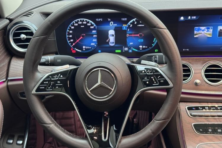 Used Mercedes-Benz E-Class New Energy 2023 E 350 e L Plug-in Hybrid Sedan Steering Wheel