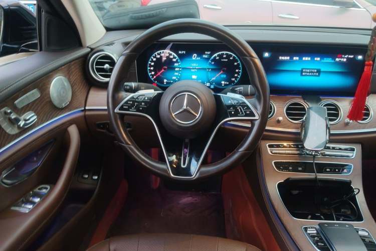 Used Mercedes-Benz E-Class New Energy 2023 E 350 e L Plug-in Hybrid Sedan Steering Wheel