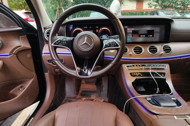 Used Mercedes-Benz E-Class New Energy 2023 E 350 e L Plug-in Hybrid Sedan Steering Wheel