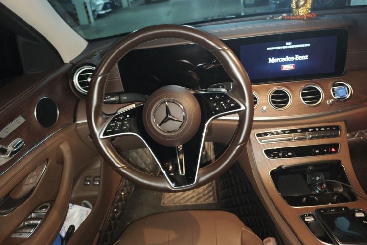Used Mercedes-Benz E-Class New Energy 2023 E 350 e L Plug-in Hybrid Sedan Steering Wheel