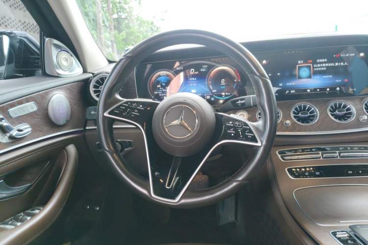 Used Mercedes-Benz E-Class New Energy 2023 E 350 e L Plug-in Hybrid Sedan Steering Wheel