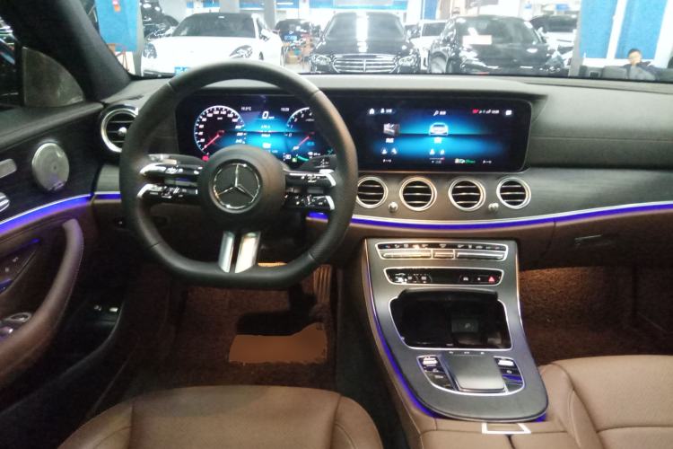 Used Mercedes-Benz E-Class New Energy 2023 E 350 e L Plug-in Hybrid Sports Sedan Steering Wheel