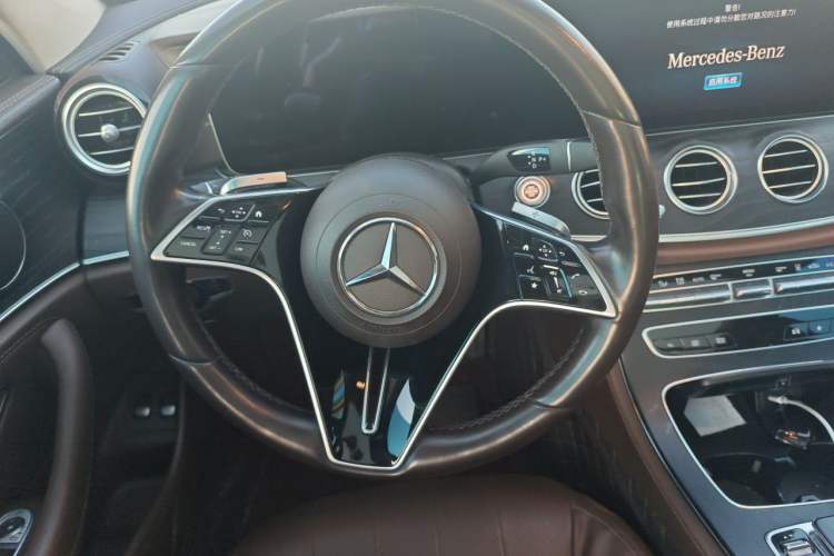 Used Mercedes-Benz E-Class New Energy 2023 E 350 e L Plug-in Hybrid Sedan Steering Wheel
