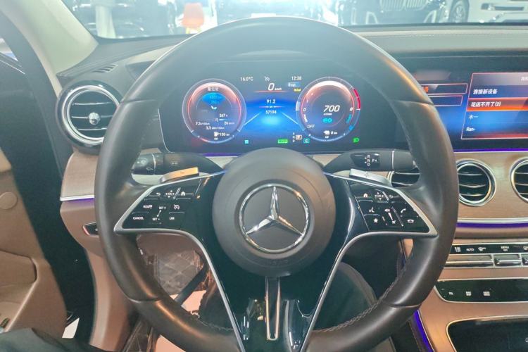 Used Mercedes-Benz E-Class New Energy 2023 E 350 e L Plug-in Hybrid Sedan Steering Wheel