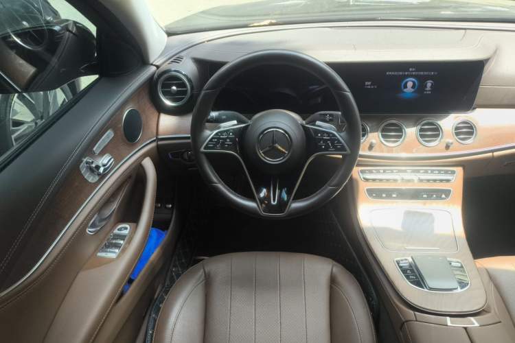 Used Mercedes-Benz E-Class New Energy 2023 E 350 e L Plug-in Hybrid Sedan Steering Wheel