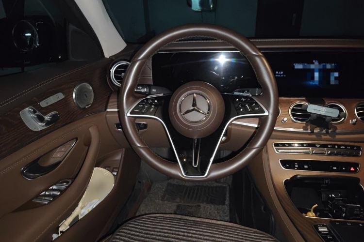 Used Mercedes-Benz E-Class New Energy 2023 E 350 e L Plug-in Hybrid Sedan Steering Wheel