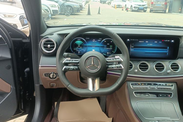 Used Mercedes-Benz E-Class New Energy 2023 E 350 e L Plug-in Hybrid Sports Sedan Steering Wheel