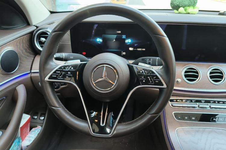 Used Mercedes-Benz E-Class New Energy 2023 E 350 e L Plug-in Hybrid Sedan Steering Wheel