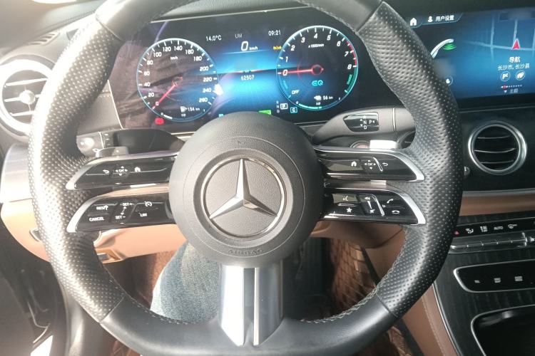 Used Mercedes-Benz E-Class New Energy 2023 E 350 e L Plug-in Hybrid Sports Sedan Steering Wheel