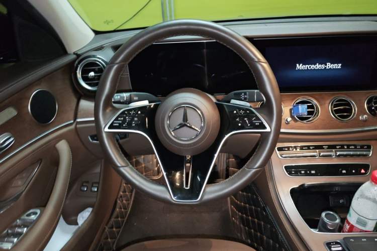 Used Mercedes-Benz E-Class New Energy 2023 E 350 e L Plug-in Hybrid Sedan Steering Wheel
