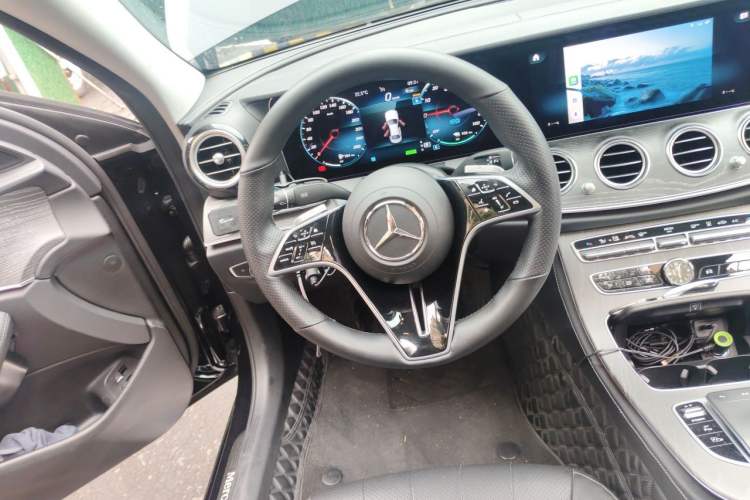Used Mercedes-Benz E-Class New Energy 2023 E 350 e L Plug-in Hybrid Sedan Steering Wheel