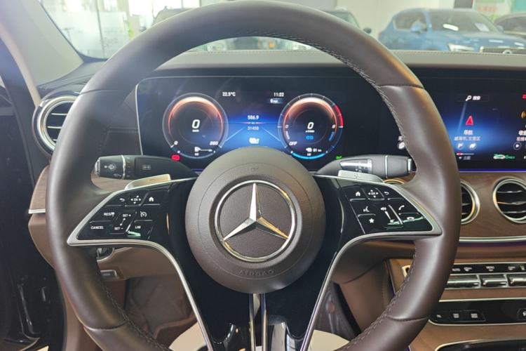 Used Mercedes-Benz E-Class New Energy 2023 E 350 e L Plug-in Hybrid Sedan Steering Wheel