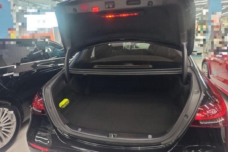 Used Mercedes-Benz E-Class New Energy 2023 E 350 e L Plug-in Hybrid Sedan Trunk
