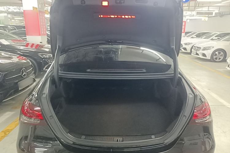 Used Mercedes-Benz E-Class New Energy 2023 E 350 e L Plug-in Hybrid Sedan Trunk
