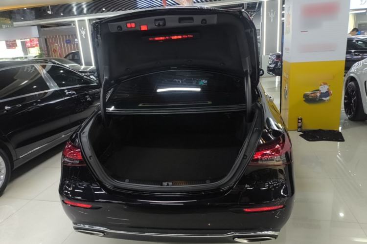 Used Mercedes-Benz E-Class New Energy 2023 E 350 e L Plug-in Hybrid Sedan Trunk
