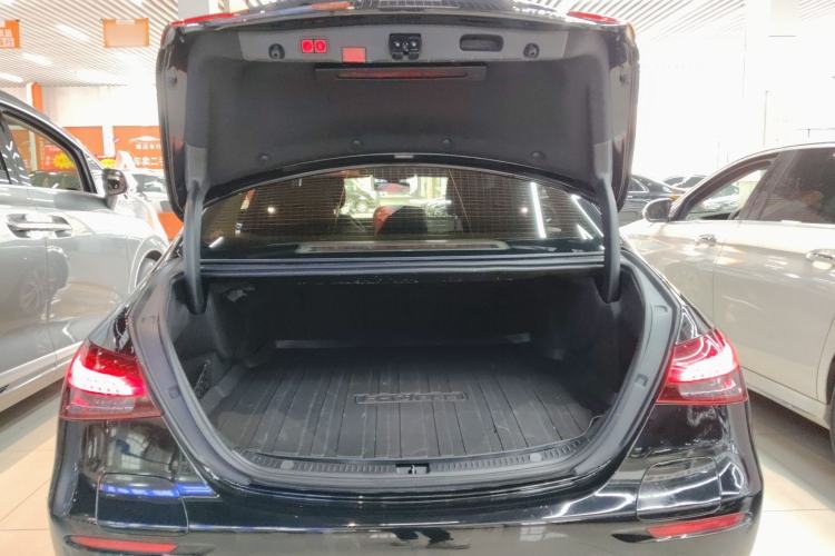 Used Mercedes-Benz E-Class New Energy 2023 E 350 e L Plug-in Hybrid Sedan Trunk