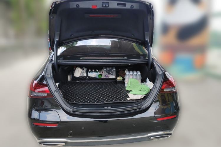 Used Mercedes-Benz E-Class New Energy 2023 E 350 e L Plug-in Hybrid Sedan Trunk