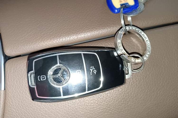 Used Mercedes-Benz E-Class New Energy 2023 E 350 e L Plug-in Hybrid Sedan Vehicle Key