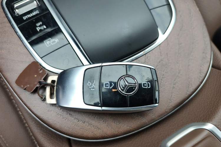 Used Mercedes-Benz E-Class New Energy 2023 E 350 e L Plug-in Hybrid Sedan Vehicle Key