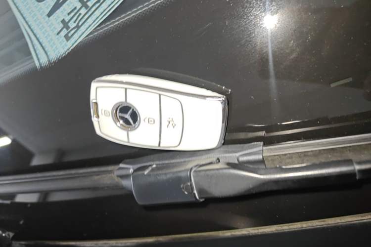 Used Mercedes-Benz E-Class New Energy 2023 E 350 e L Plug-in Hybrid Sedan Vehicle Key