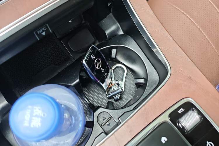 Used Mercedes-Benz E-Class New Energy 2023 E 350 e L Plug-in Hybrid Sedan Vehicle Key