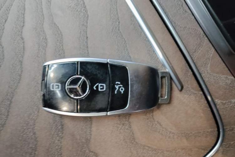 Used Mercedes-Benz E-Class New Energy 2023 E 350 e L Plug-in Hybrid Sedan Vehicle Key