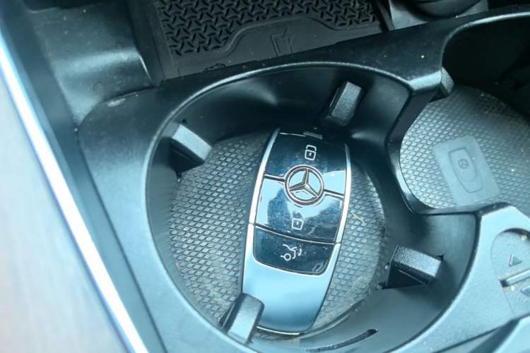 Used Mercedes-Benz E-Class New Energy 2023 E 350 e L Plug-in Hybrid Sedan Vehicle Key