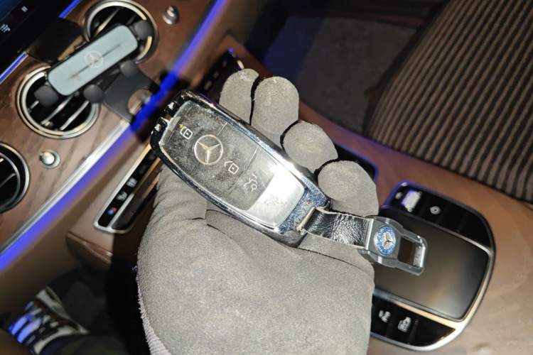 Used Mercedes-Benz E-Class New Energy 2023 E 350 e L Plug-in Hybrid Sedan Vehicle Key