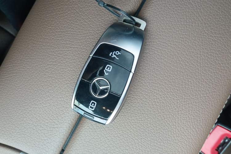 Used Mercedes-Benz E-Class New Energy 2023 E 350 e L Plug-in Hybrid Sports Sedan Vehicle Key