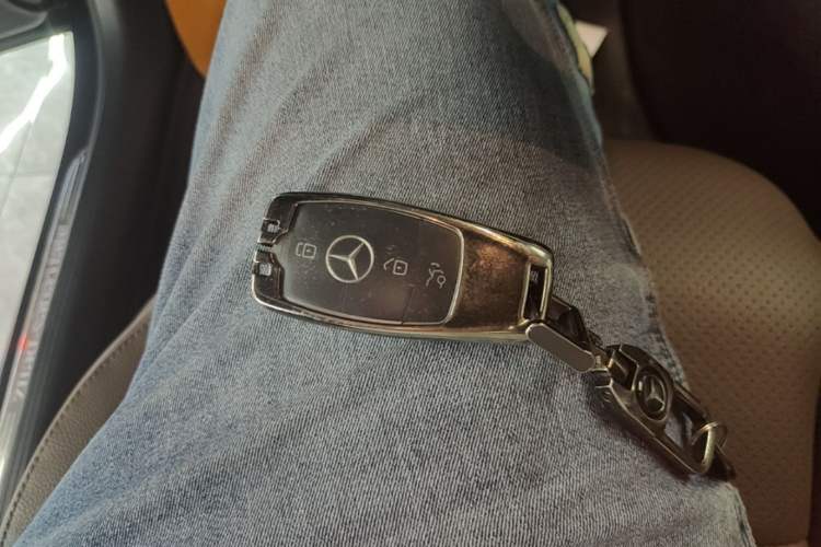 Used Mercedes-Benz E-Class New Energy 2023 E 350 e L Plug-in Hybrid Sports Sedan Vehicle Key