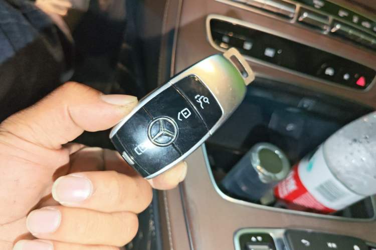 Used Mercedes-Benz E-Class New Energy 2023 E 350 e L Plug-in Hybrid Sedan Vehicle Key