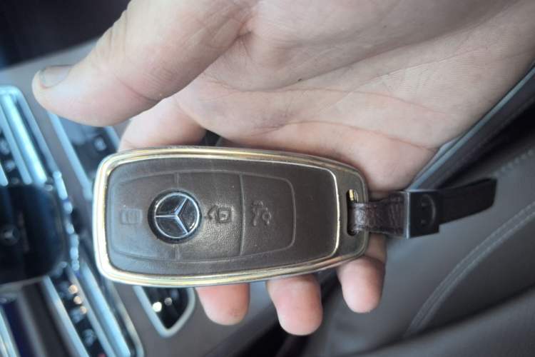 Used Mercedes-Benz E-Class New Energy 2023 E 350 e L Plug-in Hybrid Sedan Vehicle Key