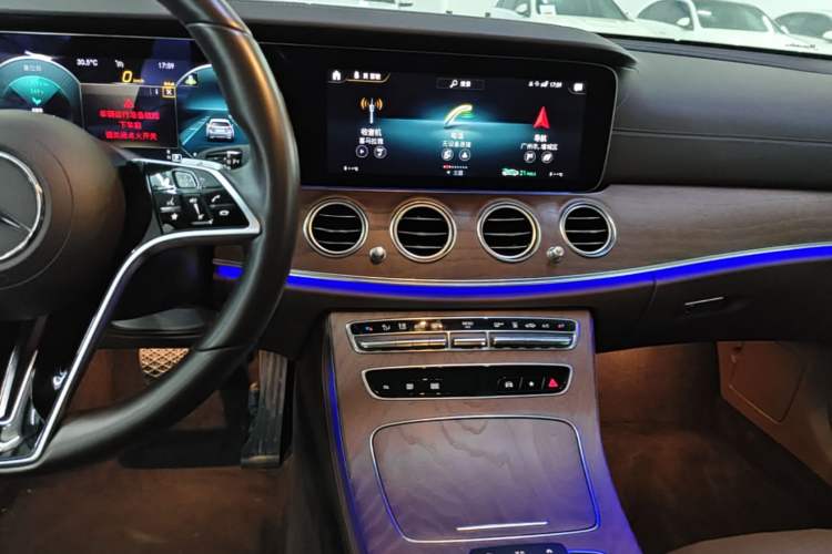Used Mercedes-Benz E-Class New Energy 2023 E 350 e L Plug-in Hybrid Sedan Audio And AC Panel