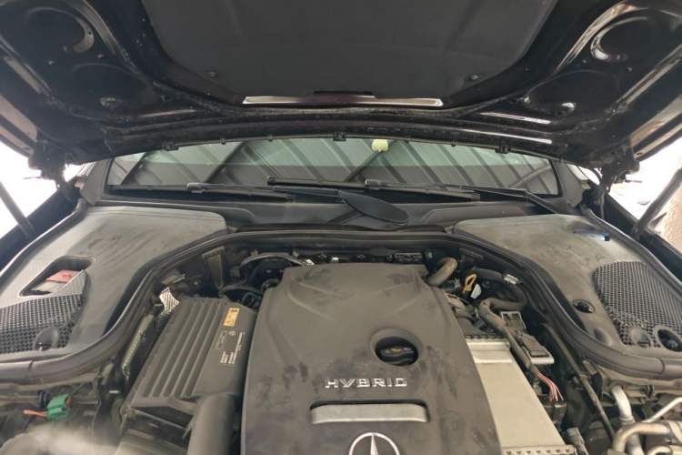 Used Mercedes-Benz E-Class New Energy 2023 E 350 e L Plug-in Hybrid Sports Sedan Engine Bay